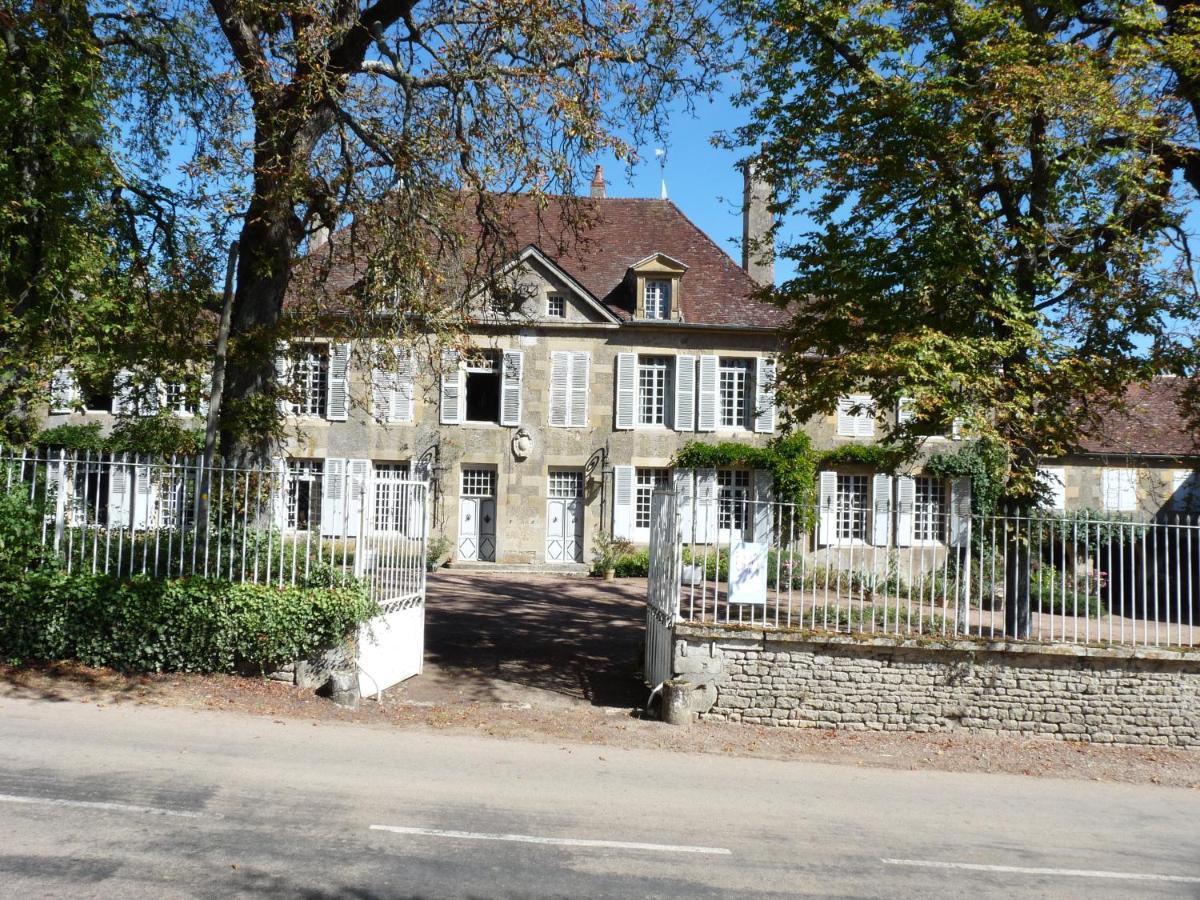 Gentilhommiere De Lurcy Le Bourg Bed & Breakfast Exterior photo