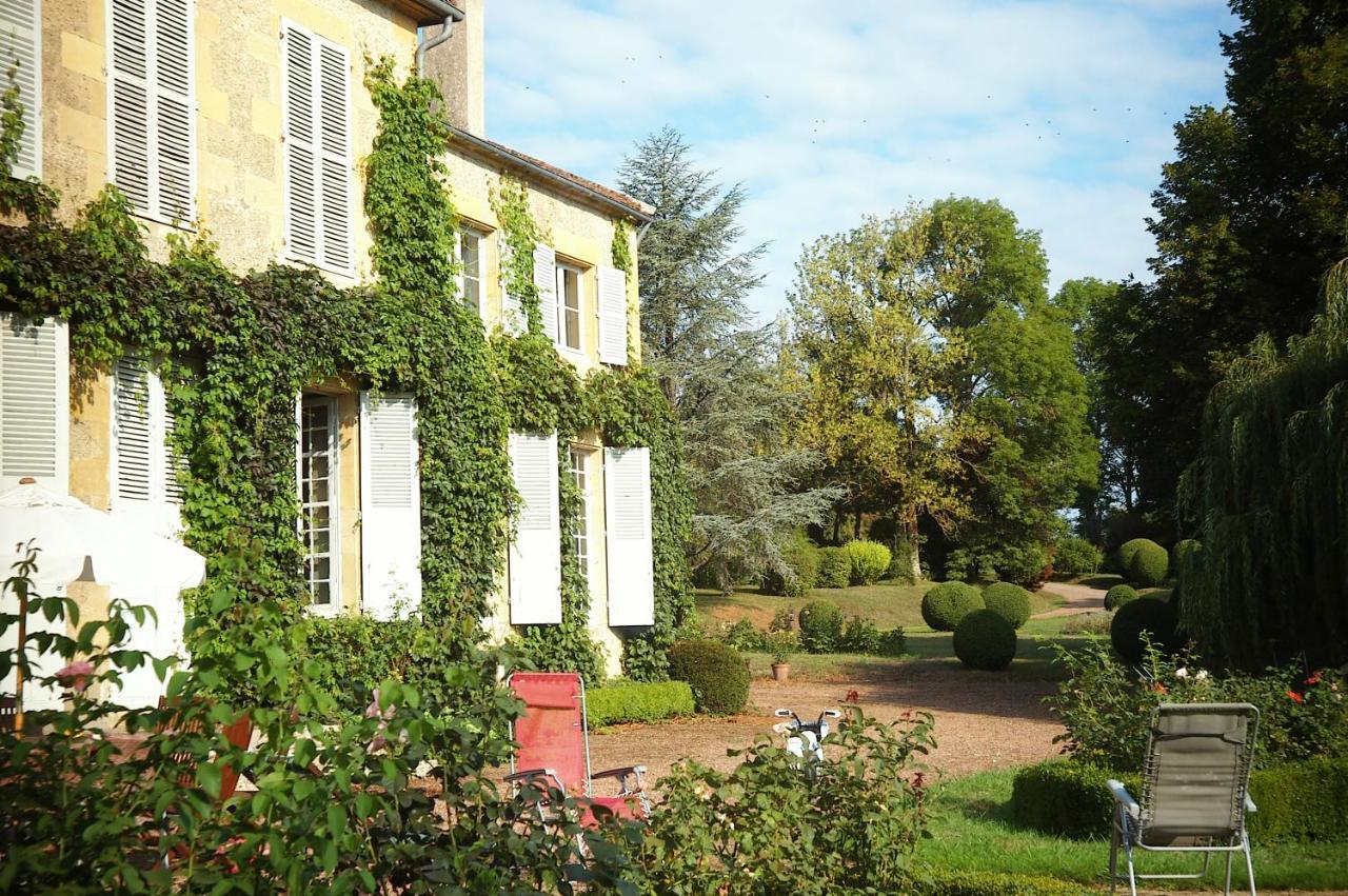 Gentilhommiere De Lurcy Le Bourg Bed & Breakfast Exterior photo